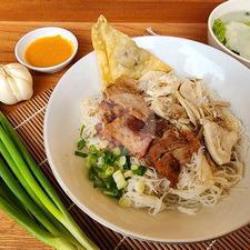 Pangsit Bihun Porsi Besar