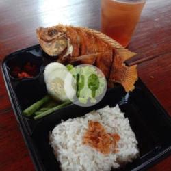 Nasi Ikan Nila Bakar Komplit