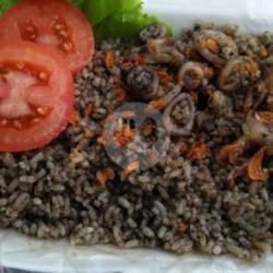 Nasi Goreng Tinta Cumi