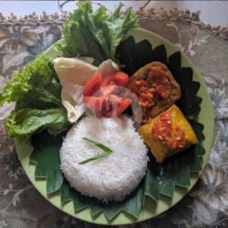 Nasi Telor Dadar Geprek