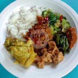 Nasi Rames Ayam Opor