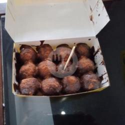 Donat Siram Coklat Milo