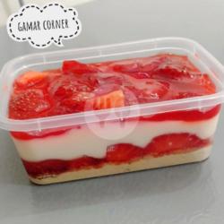 Strawberry Cheese Cake Dessert Box