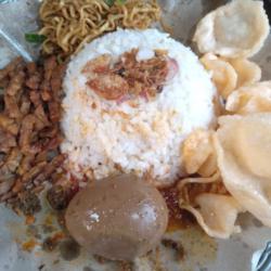 Nasi Uduk   Oreg   Mie Goreng   Telur Semur