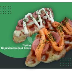 2 Pcs Croffle Keju Moza   Sosis