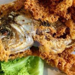 Tempong Ikan Laut   Nasi   Aqua Gelas