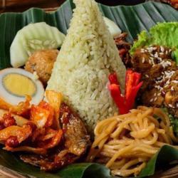 Nasi Lemak Ayam Sate