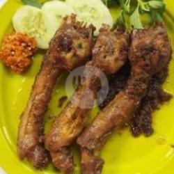 Kepala Bebek Goreng Bumbu Hitam