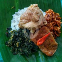 Nasi Rames Ayam Opor