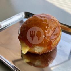 Lemon Creme Brulee Bomboloni