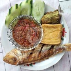 Nasi Ikan Kuniran Goreng Kering