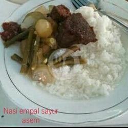 Nasi Sayur Asem Empal