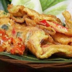 Nasi Telur Dadar Sosis Sambal Geprek