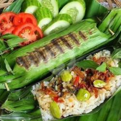 Nasi Bakar Ayam Suir Balado