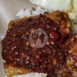 Lalapan Tempe Penyet Sambel Terasi