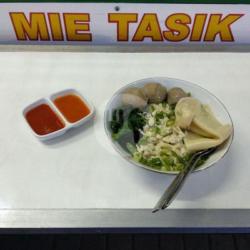 Mie Baso Kuah Pangsit