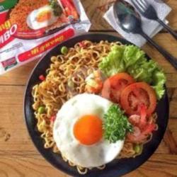 Mie Goreng Mata Sapi