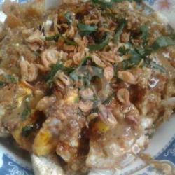 Lontong Tahu Campur Plus Telor