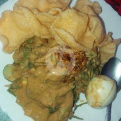 Gado-gado Lontong  Telor Bulat