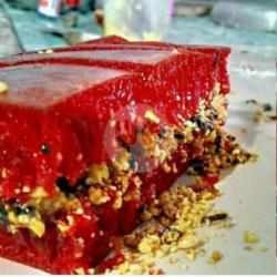 Red Velvet Pisang Kacang Coklat