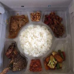 Nasi Kotak Tanpa Buah