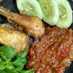 Lalapan Sambal Ayam Goreng