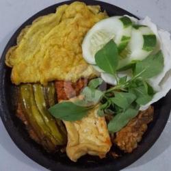 Nasi Penyetan Telur Dadar