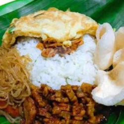 Nasi Uduk Telur Dadar