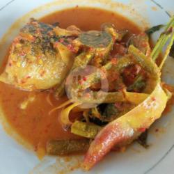 Ikan Baung Gulai Asam