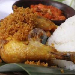 Paket Nasi Ayam Lengkuas Komplit