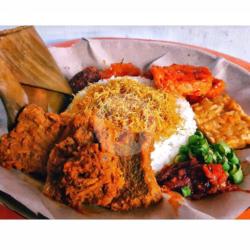 Nasi Punel Spesial Babat