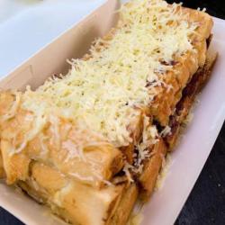 Roti Bakar Choco Crunchy Cheese