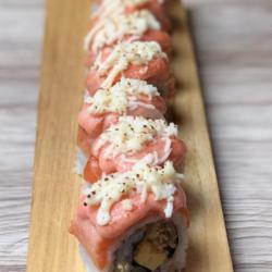 Premium Salmon Mentaizu Uramaki (8pcs)