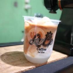 Es Kopi Susu Pahlawan