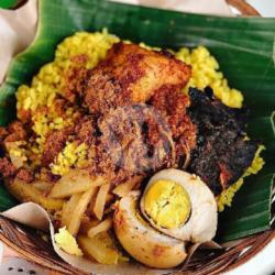 Nasi Kuning Abon   Paru   Ayam