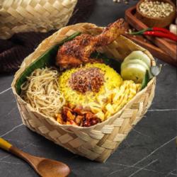 Nasi Kuning Ayam Kalasan