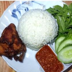 Ayam Kecap Mentega Dengan Nasi