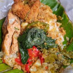 Paket. Nasi Ayam Goreng Telor Dadar