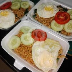 Mie Penyet Telur Ceplok