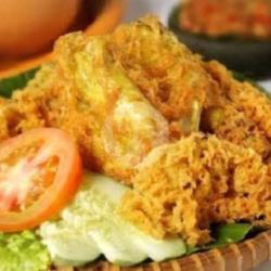 Ayam Kremes Satu Ekor Utuh   Sop