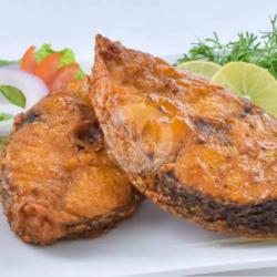 Ikan Tenggiri Goreng - Bebas Pilih Sambal