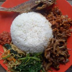 Nasi Sayur, Ikan Mujair, Usus, Tempe Manis