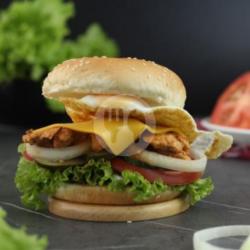 Chicken Burger Single Patty With Cheese And Egg