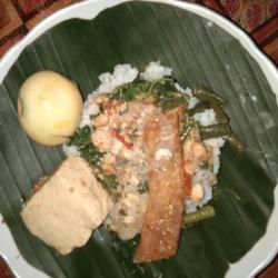 Nasi Tumpang Telur