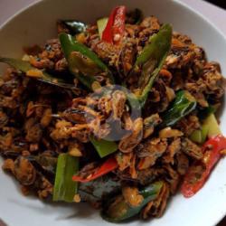 Nasi Oseng Kerang