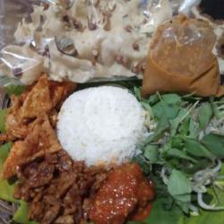 Nasi Pecel Ampela Ati Tahu Tempe Peyek