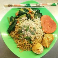 Indomie Goreng (beef, Siomay, Bakso Ikan) Level Sedang