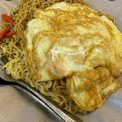 Mie Sedap Goreng Pedas Plus Telur Dadar