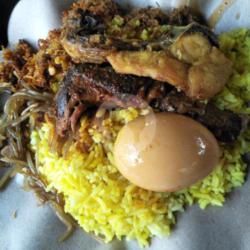 Nasi Kuning Ikan   Telur   Ayam