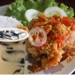 Ayam Geprek Sambel Bawang Es Mocca Cincau